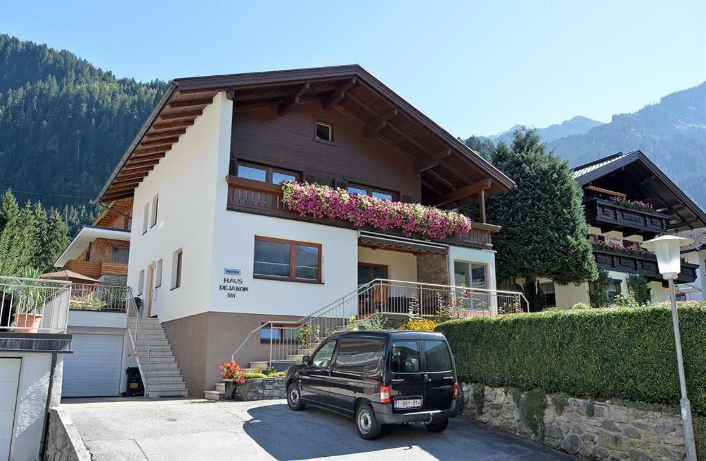 Haus Dejakom Mayrhofen Luaran gambar